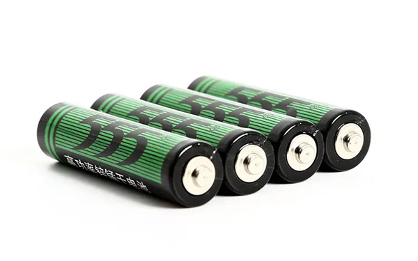 什么是堿性鋅錳電池，堿性電池有哪些優(yōu)缺點(diǎn)1_副本.jpg