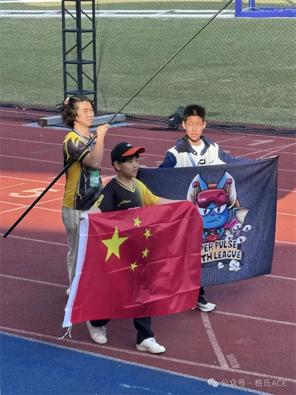 龍隊、小白、果果
